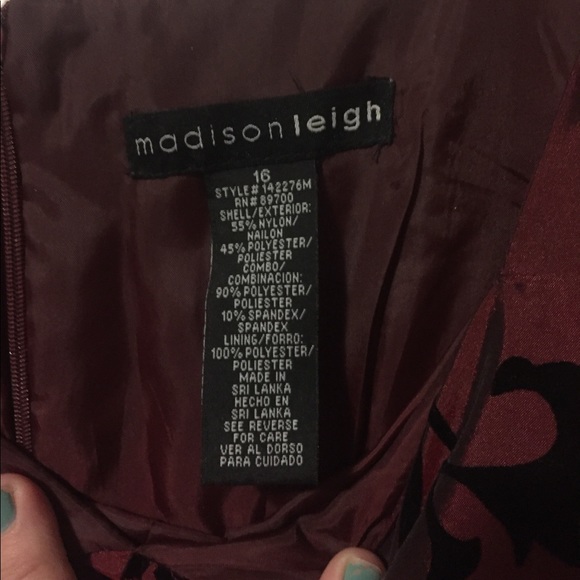 Formal Women’s Dress Velvety Black and wine red - Picture 3 of 4